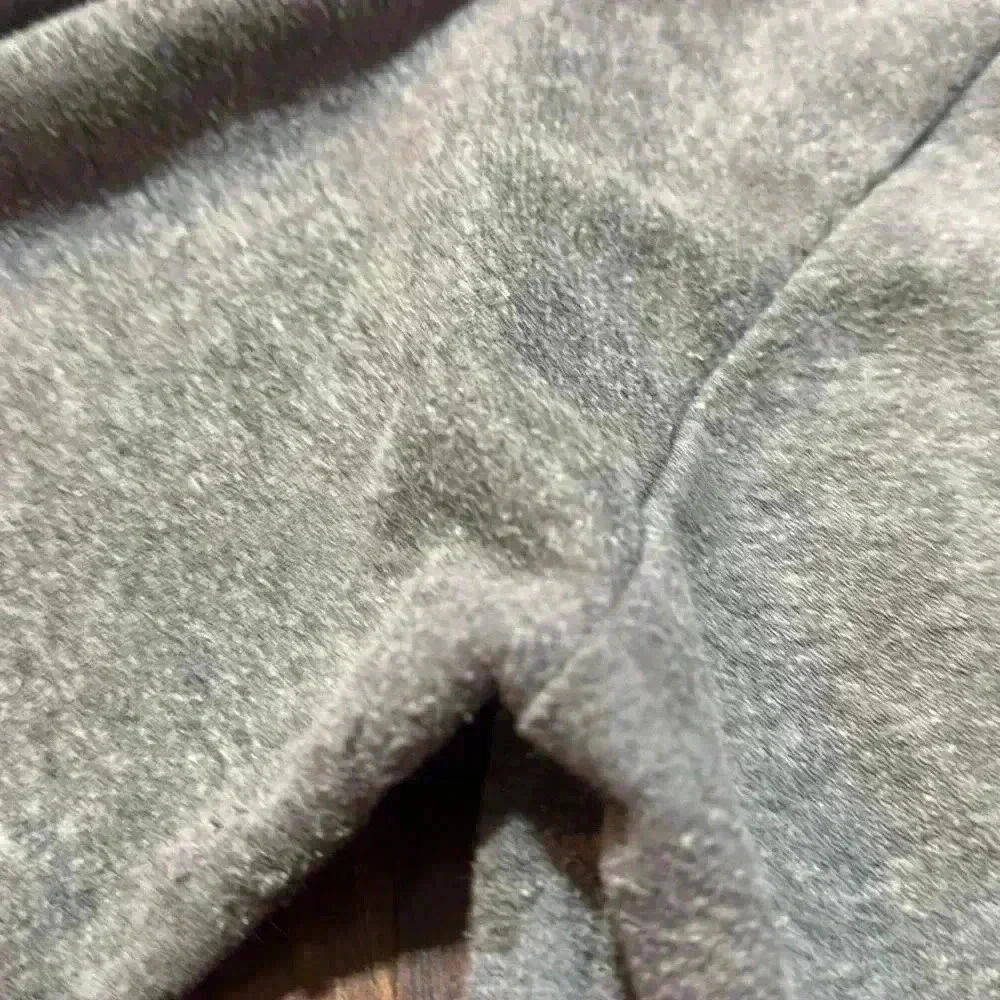 Vintage Wonder Woman DC Comics Six Flags Sweatshirt - Picture 8 of 9